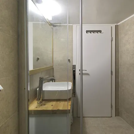 公寓 Modern 1bdr With Balcony