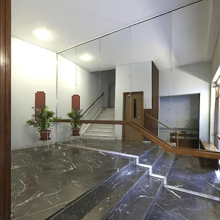 Modern 1bdr With Balcony 公寓
